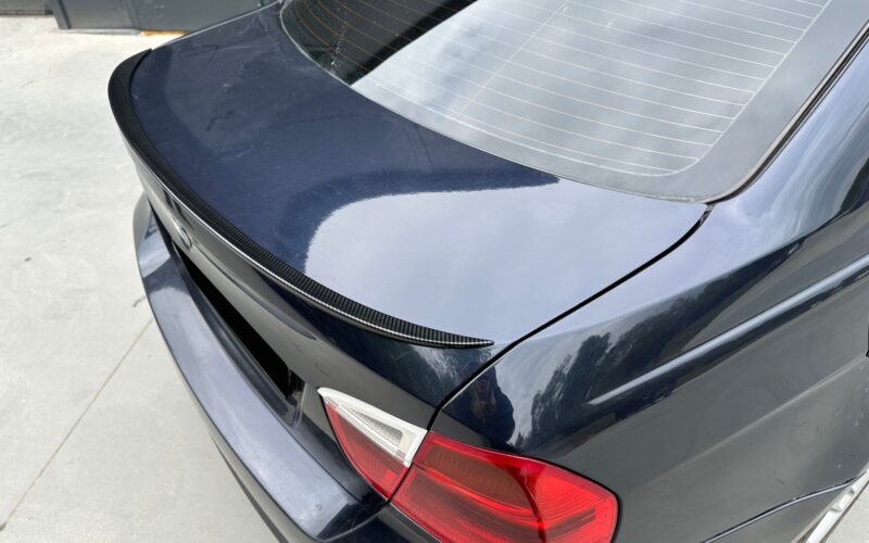 E90 M Performance pagasiruumi spoiler süsiniku välimusega - Image 4
