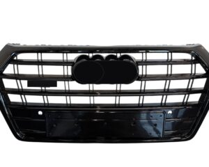Audi Q5 grill must läikiv